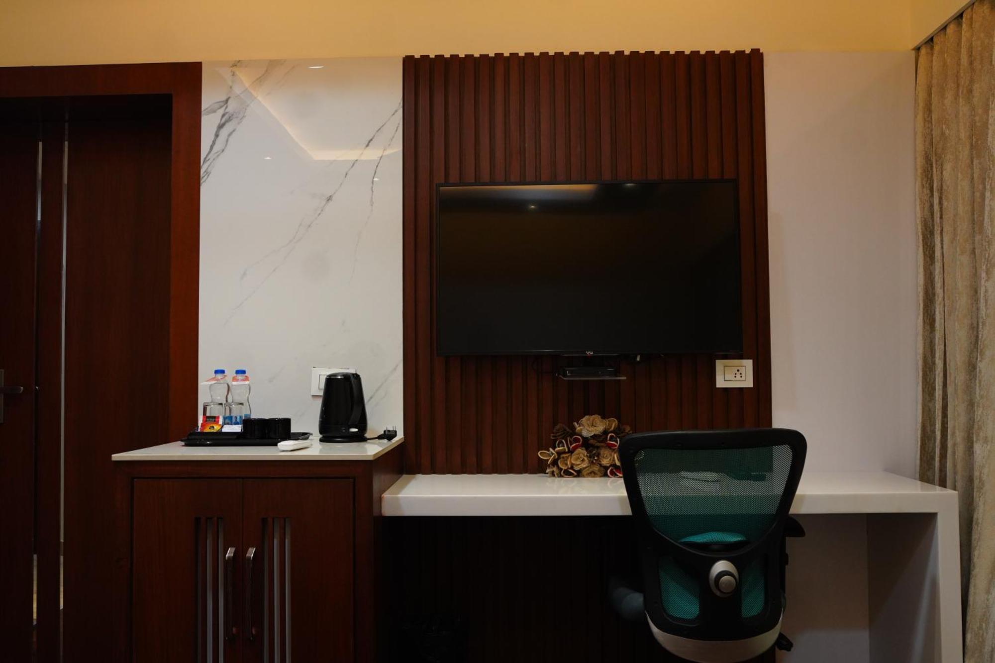 Chola Serviced Apartment Tiruchirappalli Dış mekan fotoğraf