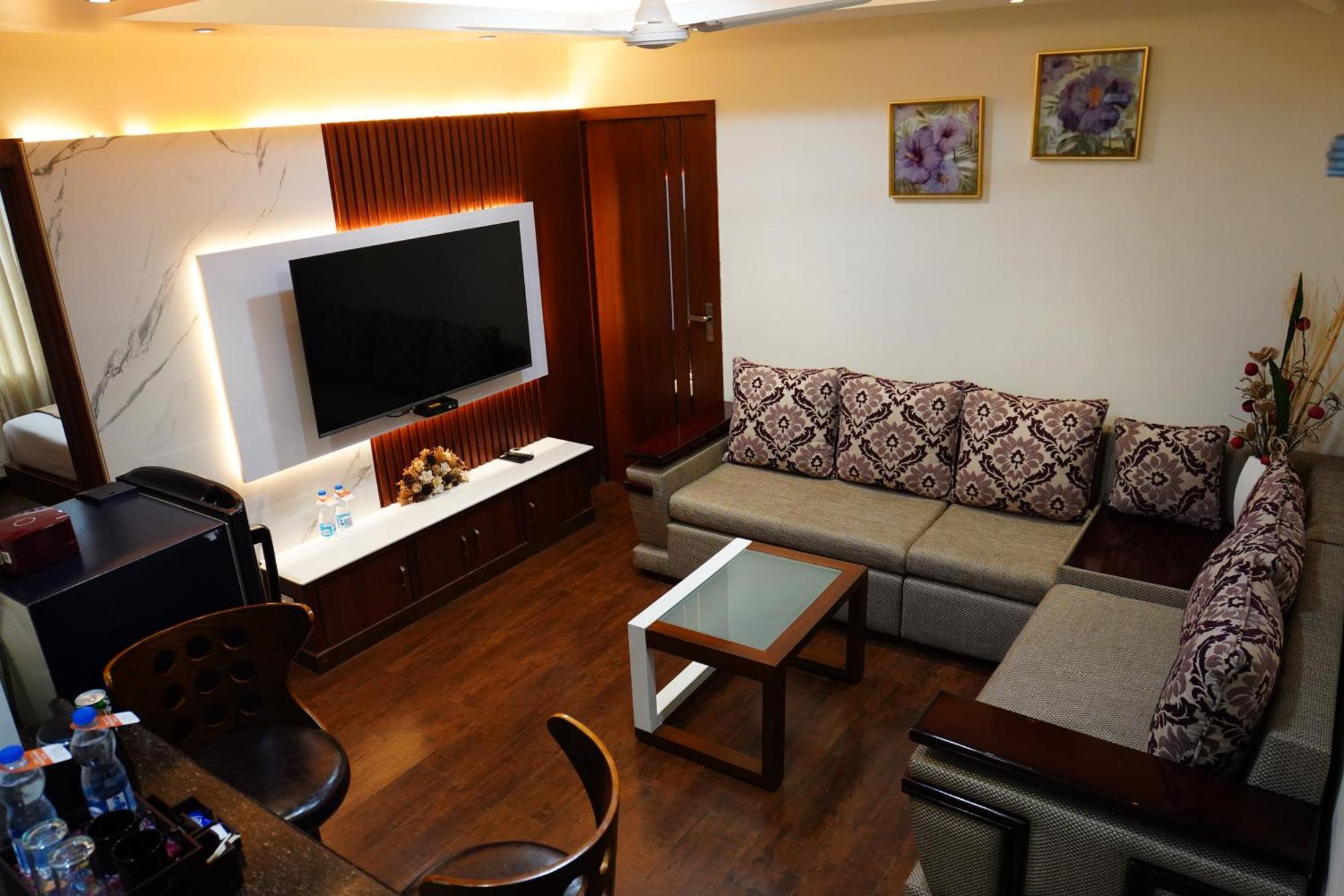 Chola Serviced Apartment Tiruchirappalli Dış mekan fotoğraf