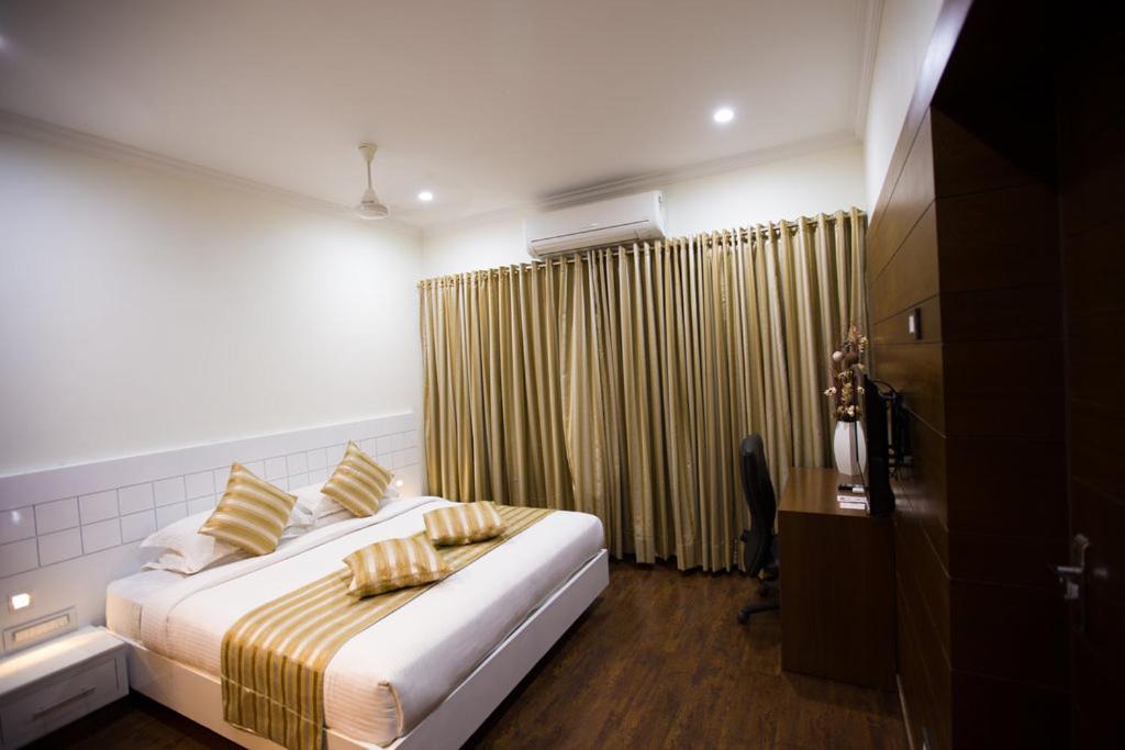 Chola Serviced Apartment Tiruchirappalli Dış mekan fotoğraf