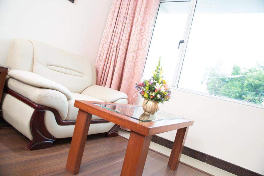 Chola Serviced Apartment Tiruchirappalli Dış mekan fotoğraf