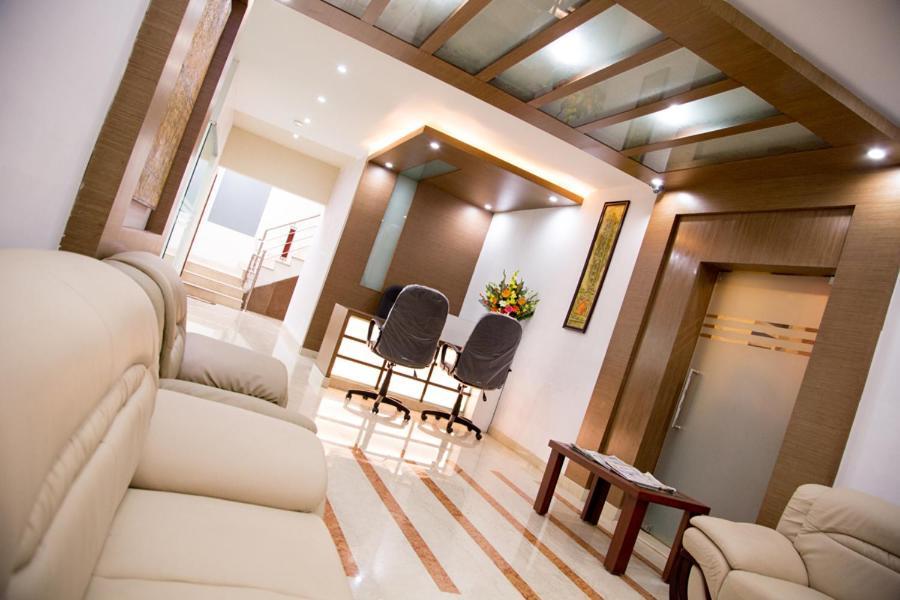 Chola Serviced Apartment Tiruchirappalli Dış mekan fotoğraf