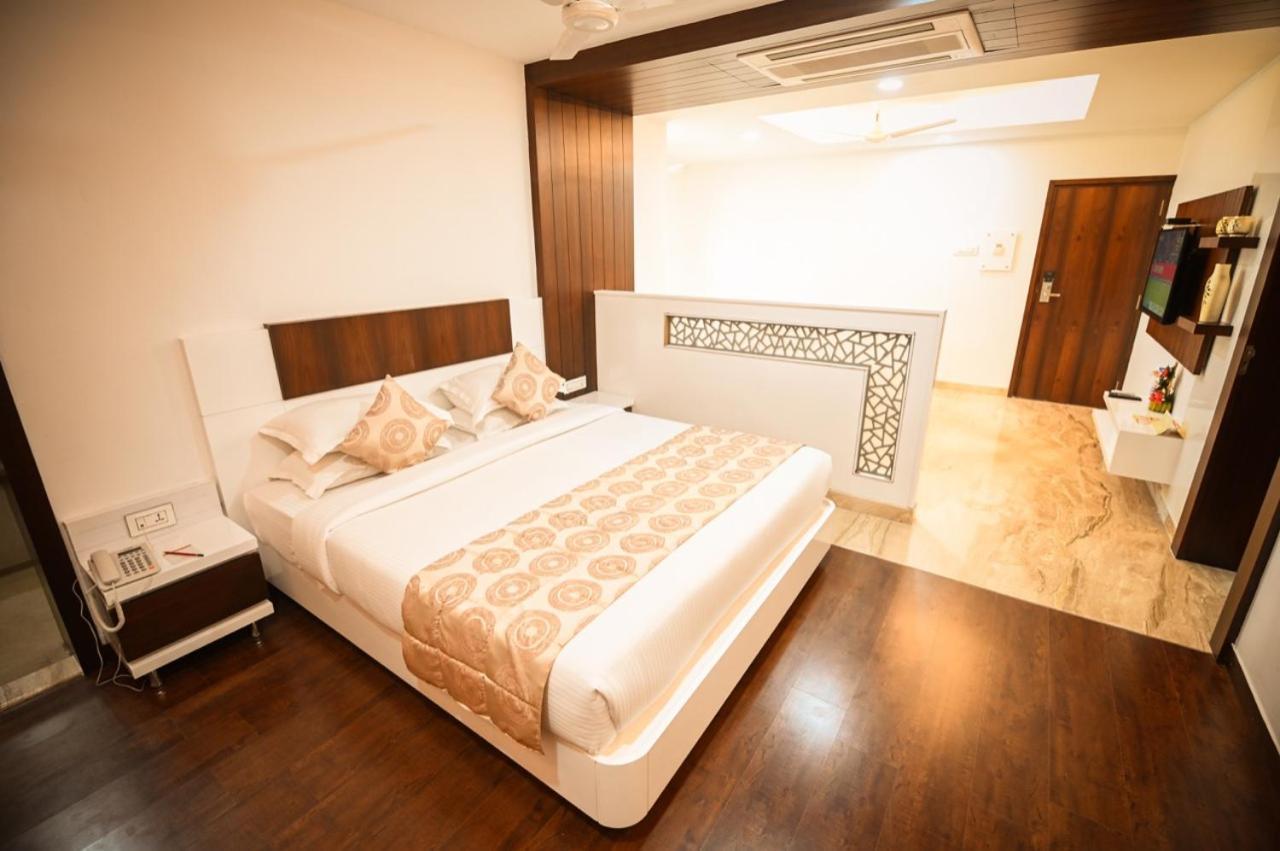 Chola Serviced Apartment Tiruchirappalli Dış mekan fotoğraf