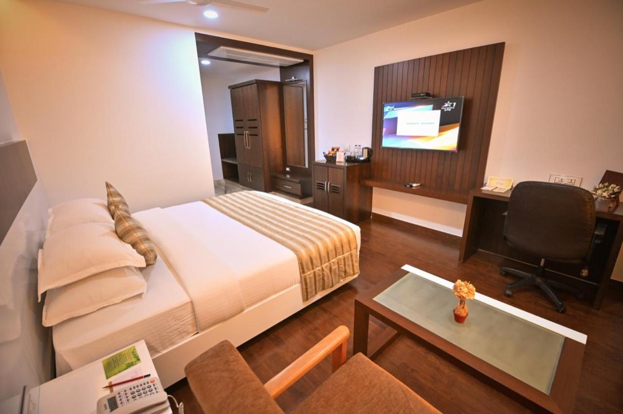Chola Serviced Apartment Tiruchirappalli Dış mekan fotoğraf